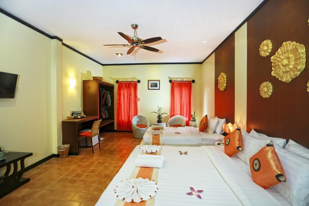 Residence Indochine Suite Сіємреап Екстер'єр фото