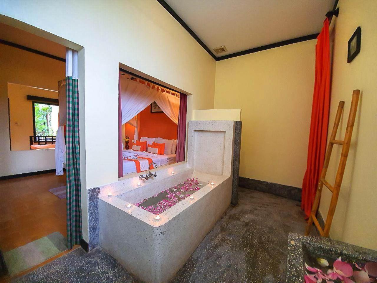 Residence Indochine Suite Сіємреап Номер фото